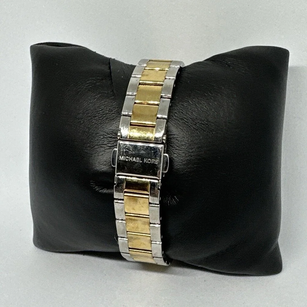 Michael Kors Ryland MK6195 Women's Two-Tone Stainless Steel Analog Watch HME623